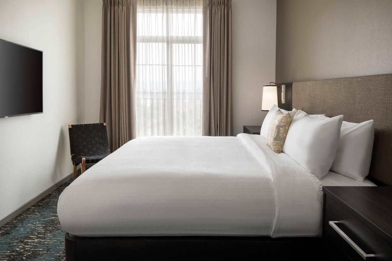 Residence Inn Los Angeles Glendale Exterior photo