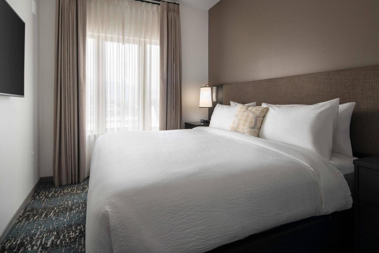 Residence Inn Los Angeles Glendale Exterior photo