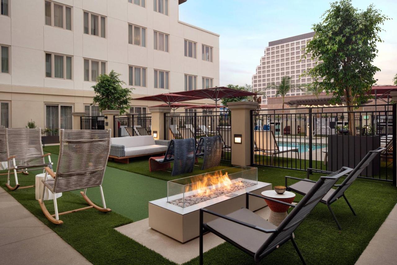 Residence Inn Los Angeles Glendale Exterior photo