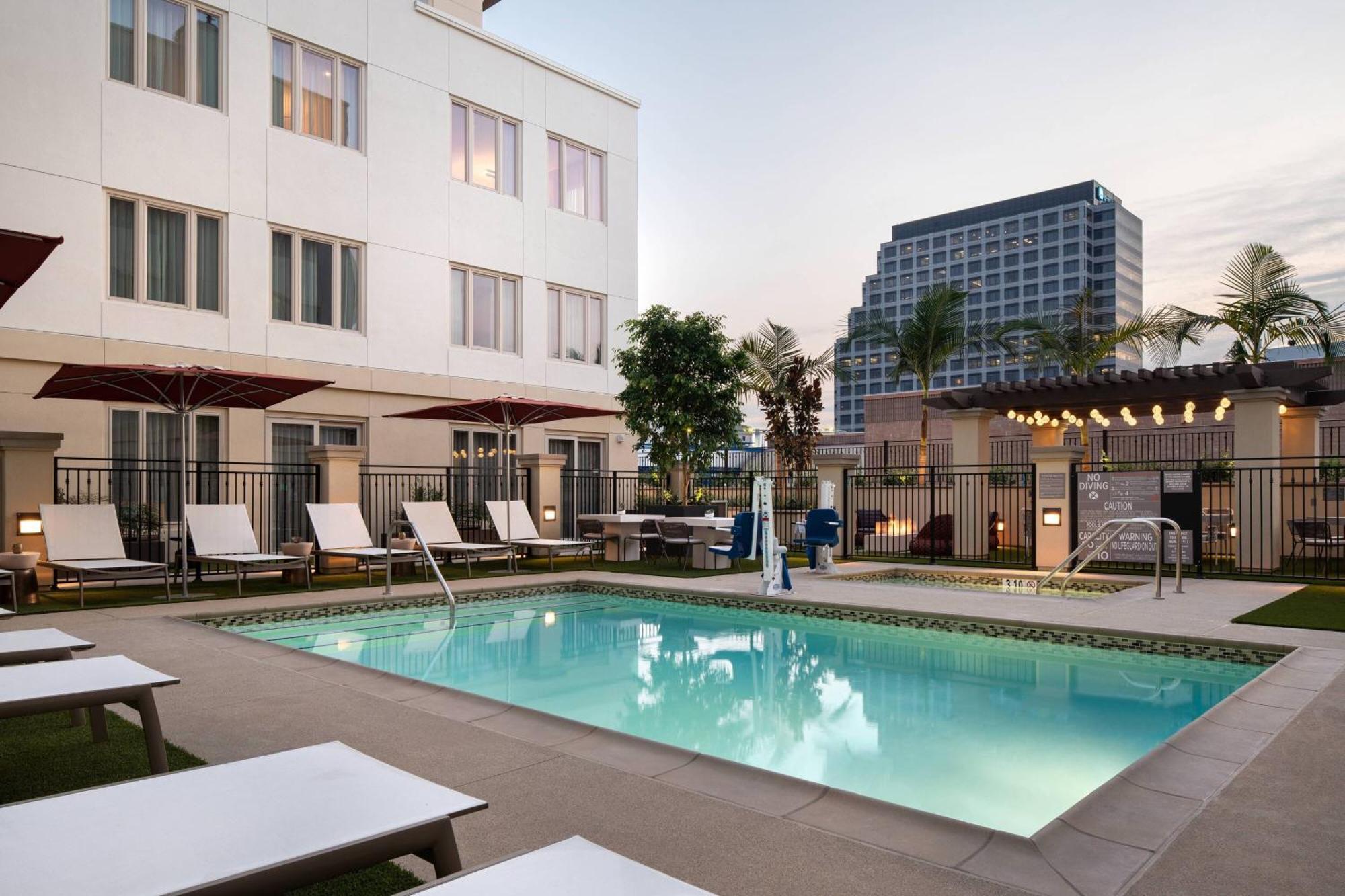 Residence Inn Los Angeles Glendale Exterior photo